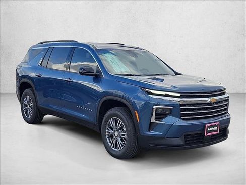 New 2026 Chevrolet Traverse LT w/ Driver Confidence Package image 7