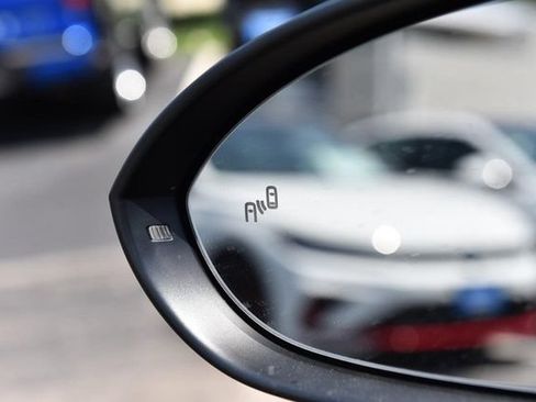 New 2026 Volkswagen Jetta GLI Autobahn FWD image 10