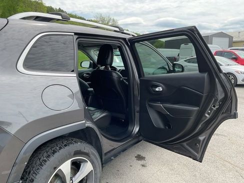 Used 2020 Jeep Cherokee Limited AWD/4WD image 42