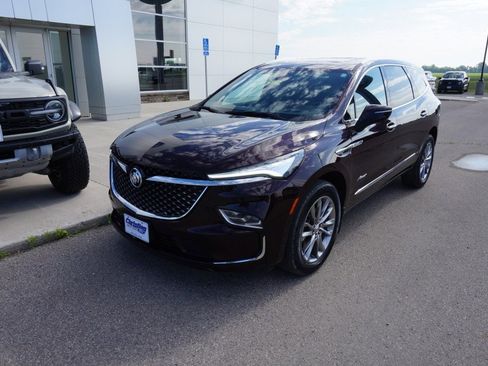 Used 2024 Buick Enclave Avenir w/ Avenir Technology Package AWD/4WD image 7