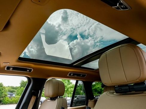 New 2026 Land Rover Range Rover SE AWD/4WD image 4