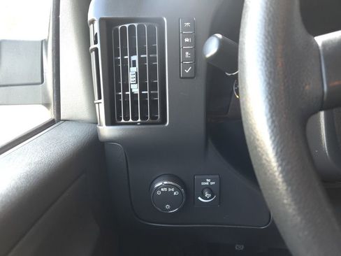 Used 2019 Chevrolet Express 3500 image 21