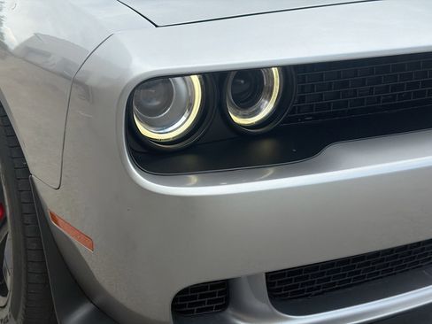 Used 2017 Dodge Challenger SRT Hellcat RWD image 29