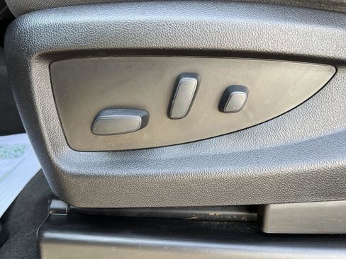 Used 2019 GMC Sierra 1500 SLE w/ SLE Value Package image 20