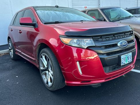 Used 2011 Ford Edge Sport w/ Driver Entry Pkg image 2