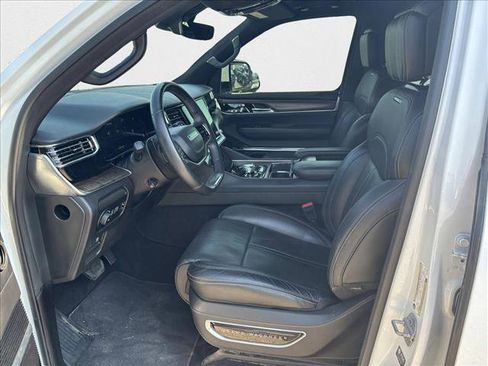 Used 2022 Jeep Grand Wagoneer Series I image 10