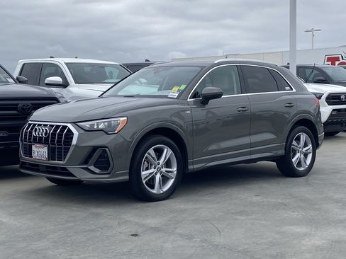 Used 2021 Audi Q3 2.0T Premium w/ Convenience Package AWD/4WD image 6