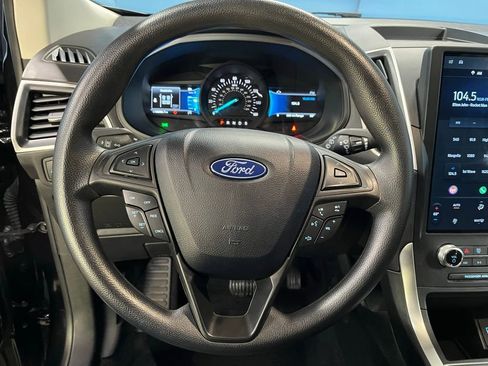 Used 2024 Ford Edge SE image 5