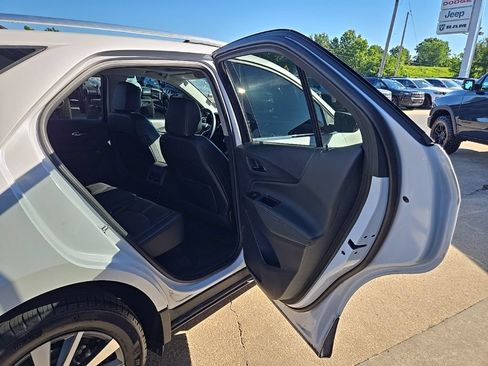 Used 2024 Chevrolet Equinox Premier AWD/4WD image 79