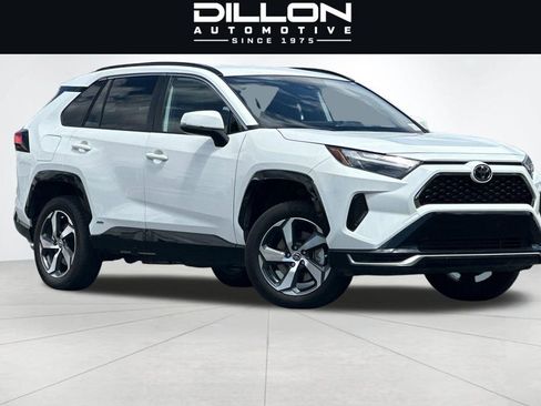 Used 2025 Toyota RAV4 SE AWD/4WD image 2