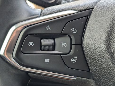 Used 2024 Chevrolet Trax ACTIV FWD image 21