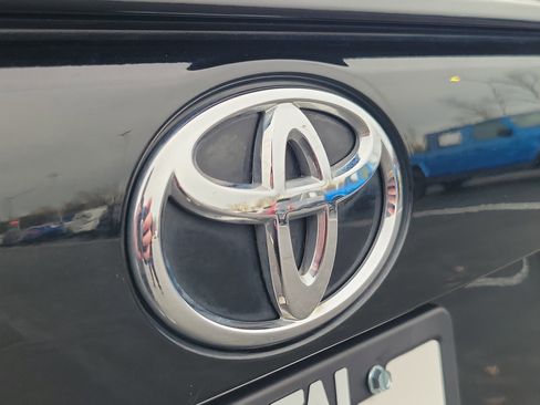 Certified 2021 Toyota RAV4 XLE image 7