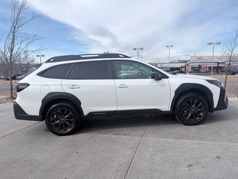 Used 2025 Subaru Outback Onyx Edition image 9