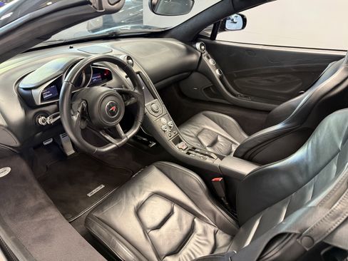 Used 2015 McLaren 650S Spider image 7