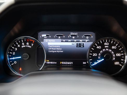 Used 2015 Ford F150 Lariat w/ Equipment Group 502A Luxury image 13