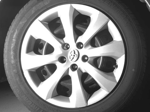 Used 2024 Toyota Corolla LE image 10