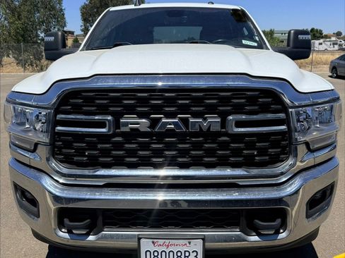 Used 2023 RAM 2500 Big Horn w/ Level 1 Equipment Group AWD/4WD image 2