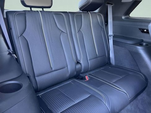 Used 2026 Cadillac Vistiq Sport image 26