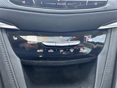 Used 2017 Cadillac XT5 Luxury image 31