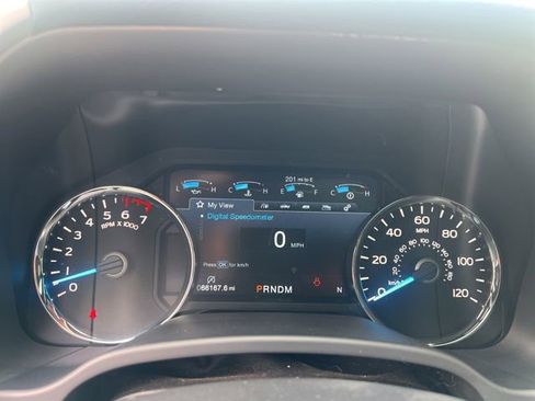 Used 2019 Ford F150 Lariat w/ Equipment Group 502A Luxury AWD/4WD image 24