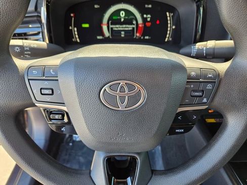 Certified 2025 Toyota Camry LE image 18