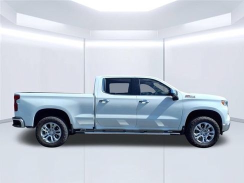 Used 2025 Chevrolet Silverado 1500 LTZ AWD/4WD image 6