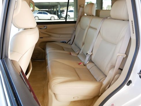 Used 2010 Lexus LX 570 4WD image 20