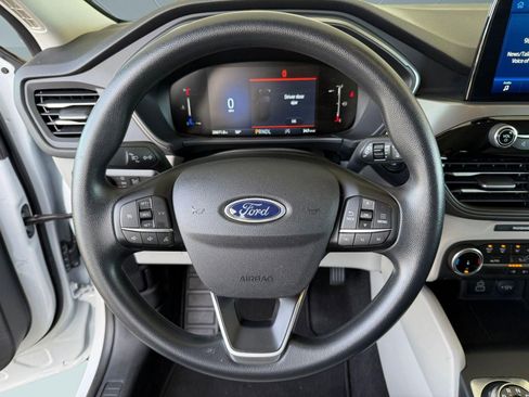 Used 2025 Ford Escape Active image 17
