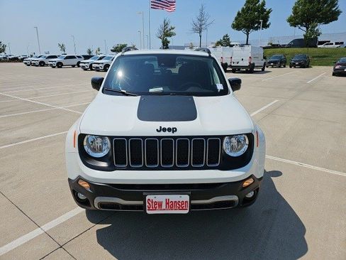 Used 2023 Jeep Renegade Latitude image 9