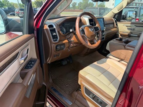 Used 2019 RAM 1500 Laramie AWD/4WD image 26