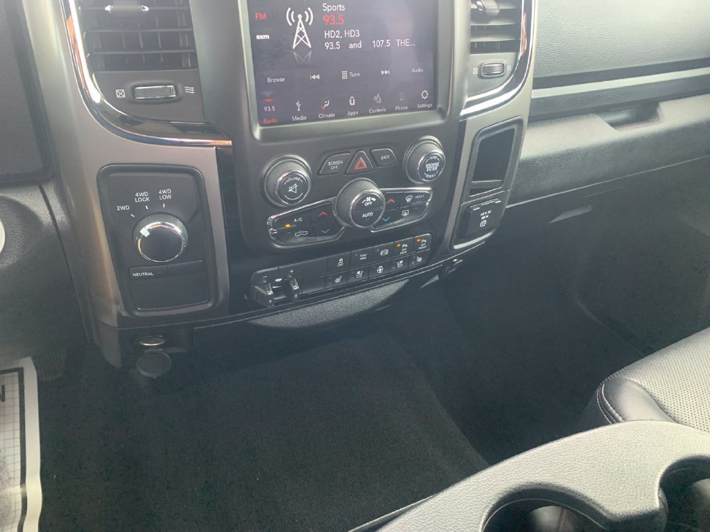 Used 2018 RAM 2500 Laramie w/ Sport Appearance Group AWD/4WD image 16
