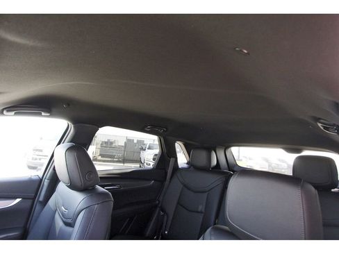 New 2026 Cadillac XT5 Luxury image 23