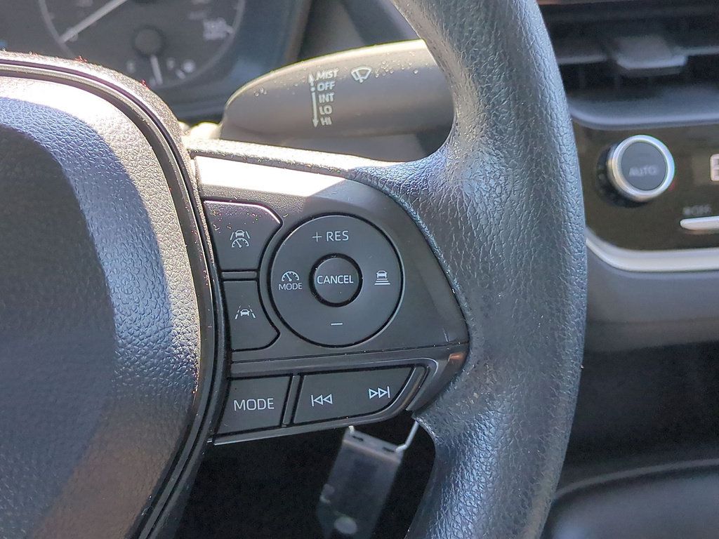 Certified 2025 Toyota Corolla LE FWD image 17