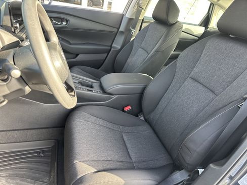 Used 2025 Honda Accord LX image 11