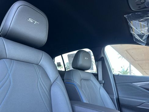 New 2026 Buick Envista Sport Touring w/ Convenience I Package FWD image 17
