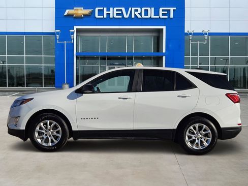 Used 2021 Chevrolet Equinox LS w/ LS Convenience Package image 3