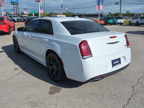 Used 2022 Chrysler 300 S RWD image 6