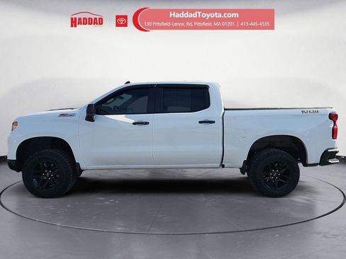 Used 2024 Chevrolet Silverado 1500 LT Trail Boss w/ Convenience Package II AWD/4WD image 2