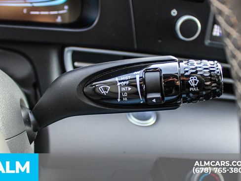 Used 2025 Hyundai Elantra Sport FWD image 30