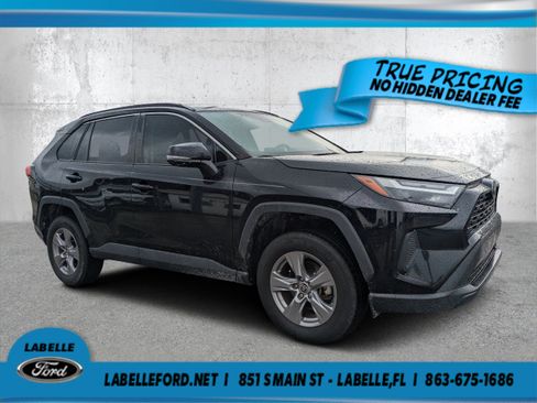 Used 2022 Toyota RAV4 XLE FWD image 1