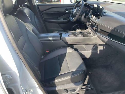 Used 2022 Nissan Rogue SL w/ SL Premium Package image 48