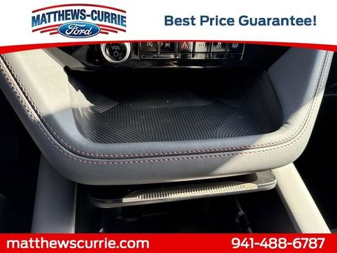 New 2025 Ford Explorer Active w/ Active Comfort Package image 21