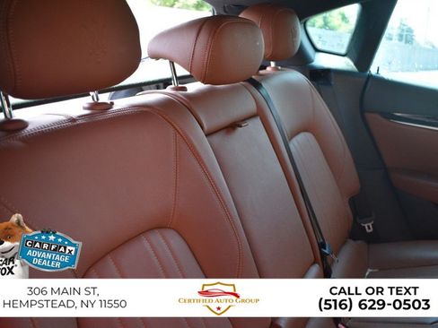 Used 2020 Maserati Levante AWD/4WD image 23