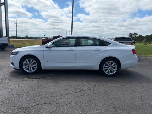 Used 2018 Chevrolet Impala LT FWD image 2