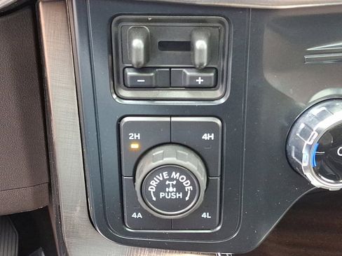 Used 2025 Ford F150 King Ranch image 27