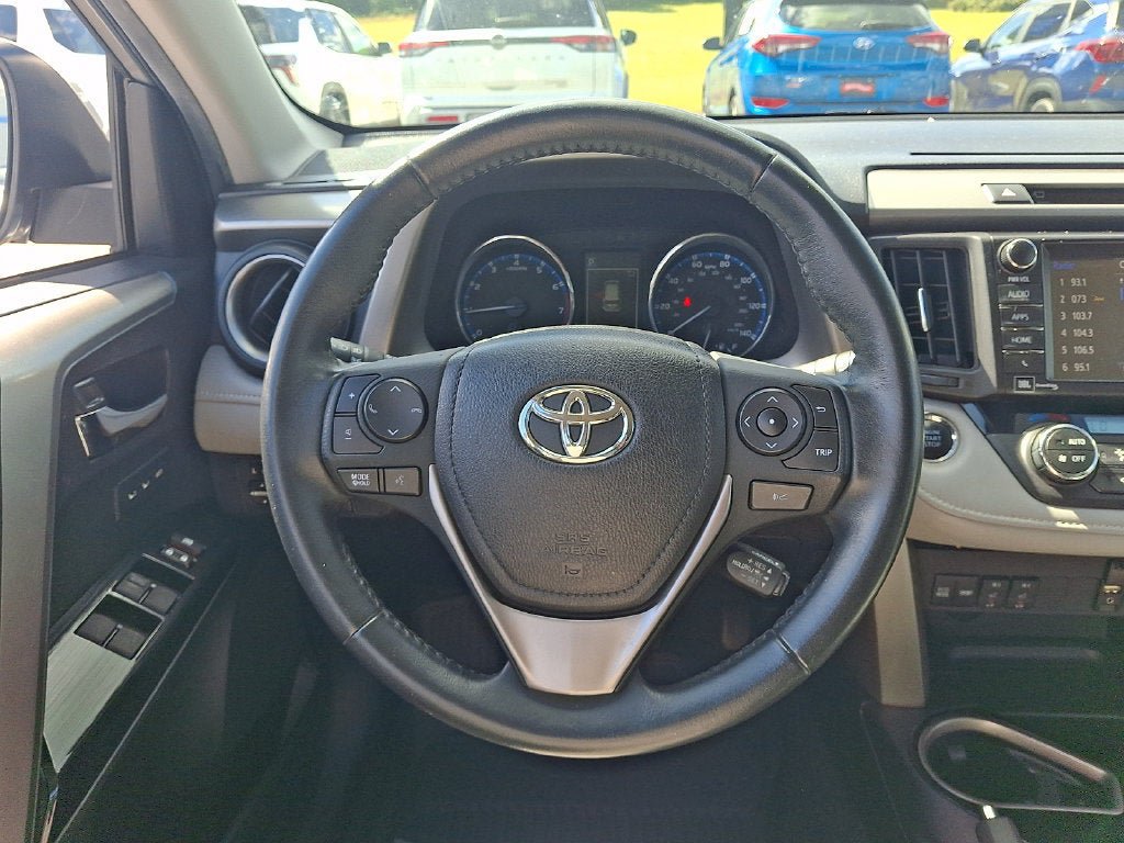 Used 2018 Toyota RAV4 Limited w/ Advanced Technology Package AWD/4WD image 19