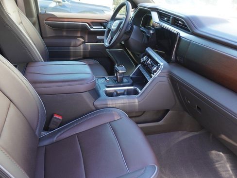 Used 2023 GMC Sierra 1500 Denali w/ Denali Reserve Package image 6