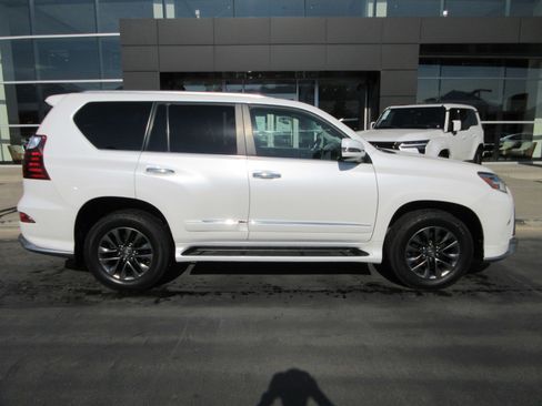 Used 2017 Lexus GX 460 Premium AWD/4WD image 11