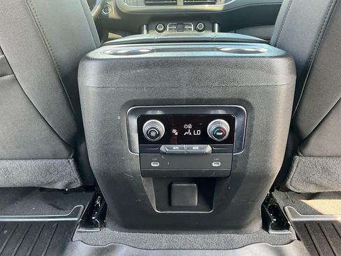 Used 2023 Chevrolet Suburban LT AWD/4WD image 22