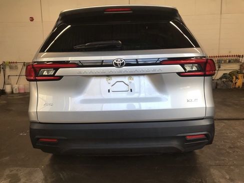 Certified 2025 Toyota Grand Highlander XLE image 5